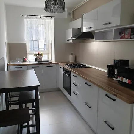 Qualis Apartament2 *