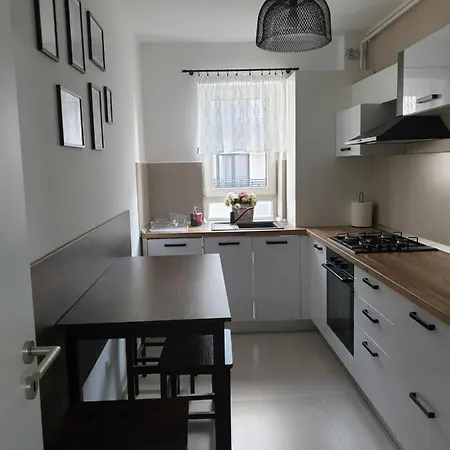 Qualis Apartament2 Apartment